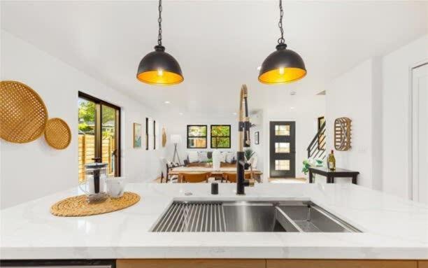 Madison Valley New Built 2b-2 5b Luxe Retreat * Seattle